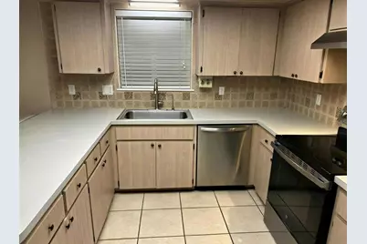 1783 Maryland Avenue NE, Saint Petersburg, FL 33703 - Photo 6