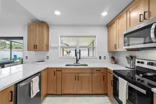 14018 Cascade Ln, Tampa, FL 33618 - Photo 14