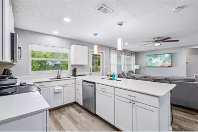 520 Fairfax Lane, Apollo Beach, FL 33572 - Photo 8