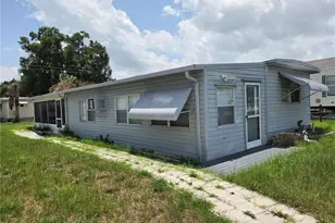 6240 Connecticut St, Zephyrhills, FL 33542 - Photo 2