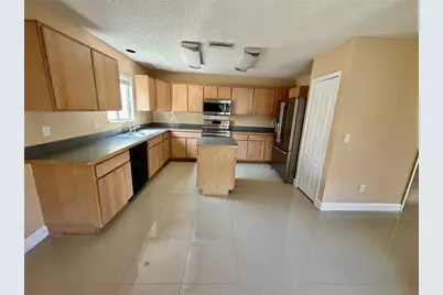 7029 Drury Street, Tampa, FL 33635 - Photo 6