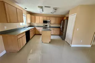 7029 Drury St, Tampa, FL 33635 - Photo 6