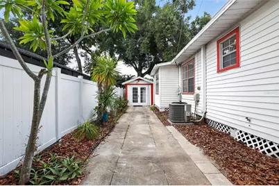 813 E New Orleans Avenue, Tampa, FL 33603 - Photo 8