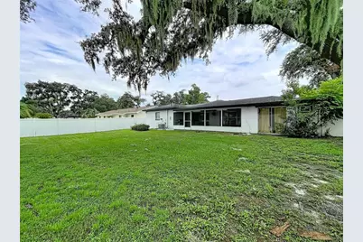 1005 Hallwood Loop, Brandon, FL 33511 - Photo 32