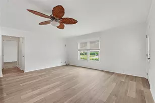 8359 Candlewood Rd, Seminole, FL 33777 - Photo 28
