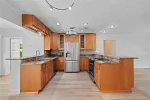 8359 Candlewood Rd, Seminole, FL 33777 - Photo 20