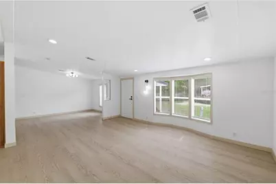 8726 N Meadowview Cir, Tampa, FL 33625 - Photo 2