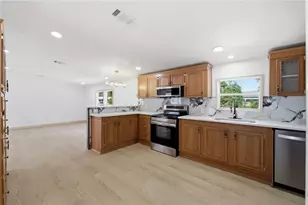 8726 N Meadowview Cir, Tampa, FL 33625 - Photo 8
