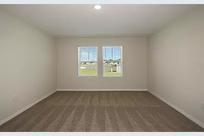 33840 Noble Creek Place, Dade City, FL 33525 - Photo 4
