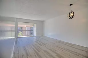 6334 Newtown Cir, Tampa, FL 33615 - Photo 4