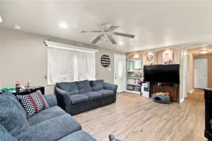 6929 Bishop Frier Ln, Riverview, FL 33578 - Photo 6