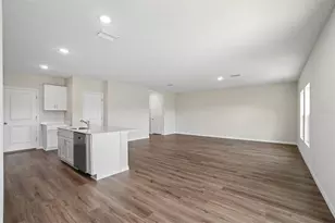 36564 Sagemoor Dr, Zephyrhills, FL 33541 - Photo 16