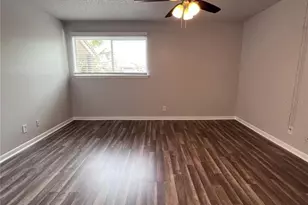 6338 Newtown Cir, Tampa, FL 33615 - Photo 4