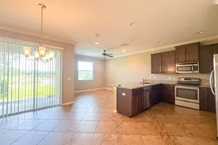 27015 Juniper Bay Dr, Wesley Chapel, FL 33544 - Photo 4