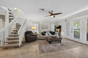 1672 Watermark Cir NE, Saint Petersburg, FL 33702 - Photo 12