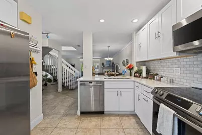 1672 Watermark Circle NE, Saint Petersburg, FL 33702 - Photo 20