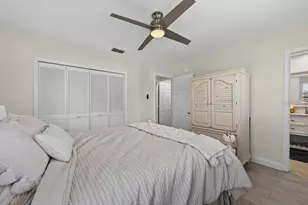 1672 Watermark Cir NE, Saint Petersburg, FL 33702 - Photo 40