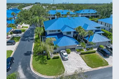 1672 Watermark Circle NE, Saint Petersburg, FL 33702 - Photo 56