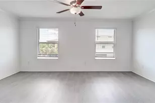 36427 Garden Wall Wy, Zephyrhills, FL 33541 - Photo 34