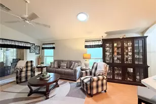 265 Center Oak Cir, Spring Hill, FL 34609 - Photo 18
