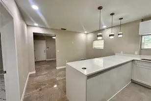 8906 N Albany Ave, Tampa, FL 33604 - Photo 12