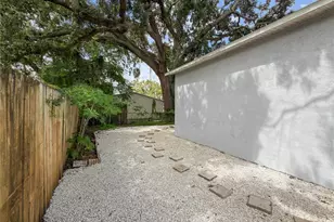 211 E 131st Ave, Tampa, FL 33612 - Photo 38