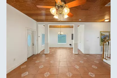 211 E 131st Avenue, Tampa, FL 33612 - Photo 8