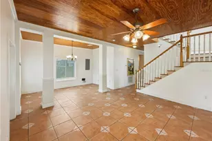 211 E 131st Ave, Tampa, FL 33612 - Photo 6