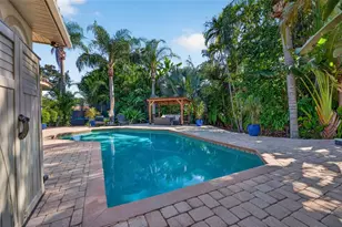4660 Laurel Oak Ln NE, Saint Petersburg, FL 33703 - Photo 48