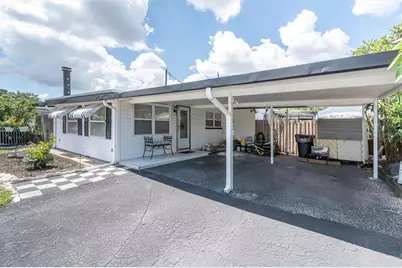 3227 48th Avenue N, Saint Petersburg, FL 33714 - Photo 2