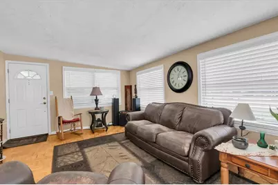 3227 48th Avenue N, Saint Petersburg, FL 33714 - Photo 6