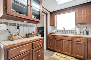 3227 48th Ave N, Saint Petersburg, FL 33714 - Photo 12