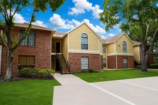8764 Mallard Reserve Dr, Tampa, FL 33614 - Photo 2