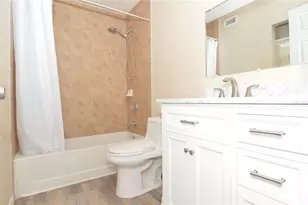 8764 Mallard Reserve Dr, Tampa, FL 33614 - Photo 30