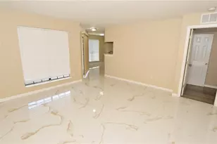 8764 Mallard Reserve Dr, Tampa, FL 33614 - Photo 16