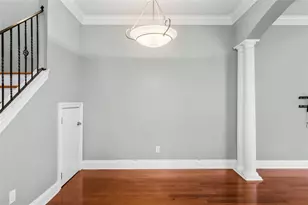 2419 Victoria Gardens Ln, Tampa, FL 33609 - Photo 10