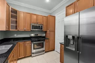 2419 Victoria Gardens Ln, Tampa, FL 33609 - Photo 14