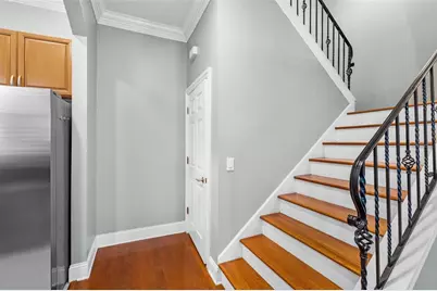 2419 Victoria Gardens Lane, Tampa, FL 33609 - Photo 12