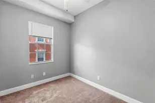 2419 Victoria Gardens Ln, Tampa, FL 33609 - Photo 34