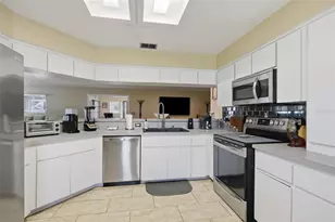 13323 Steves Ct, Spring Hill, FL 34609 - Photo 12