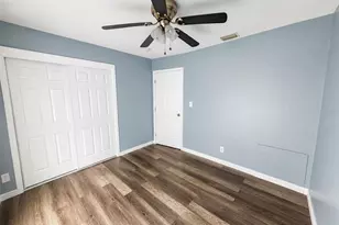 517 73rd Ave N, Saint Petersburg, FL 33702 - Photo 8