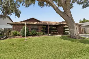 653 Timber Pond Dr, Brandon, FL 33510 - Photo 4