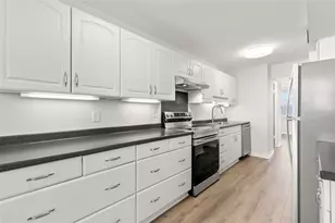4890 Bay St NE, Saint Petersburg, FL 33703 - Photo 10