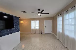 5712 Dartmouth Ave N, Saint Petersburg, FL 33710 - Photo 4