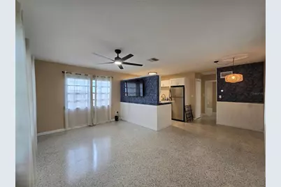 5712 Dartmouth Avenue N, Saint Petersburg, FL 33710 - Photo 2