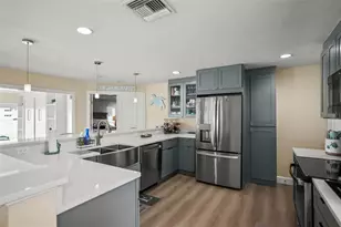 6360 2nd Palm Point, Saint Petersburg, FL 33706 - Photo 14