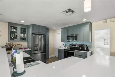 6360 2nd Palm Point, Saint Petersburg, FL 33706 - Photo 12