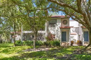 500 Santa Cruz Pl NE, Saint Petersburg, FL 33703 - Photo 2