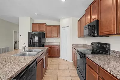 9625 Sage Creek Drive, Ruskin, FL 33573 - Photo 6