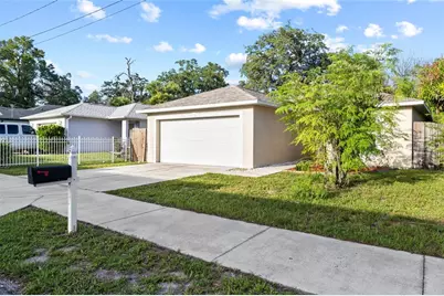 10001 Florence Avenue N, Tampa, FL 33612 - Photo 2